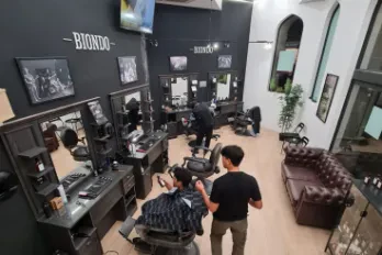 BIONDO Barberia y Peluquería