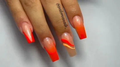 Paloma Nails