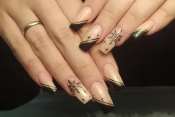 Carmen Vallejo Nails