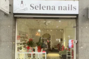 Selena nails