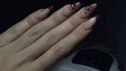 Helen nails