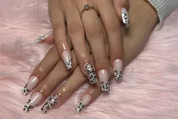 Luxury Nails and Esthetics