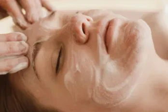 THE HOLISTIC SKIN CARE by Sunny Cho