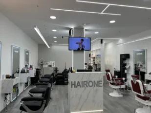 HAIRONE Salón de peluquería Y Barbería 华人美发店